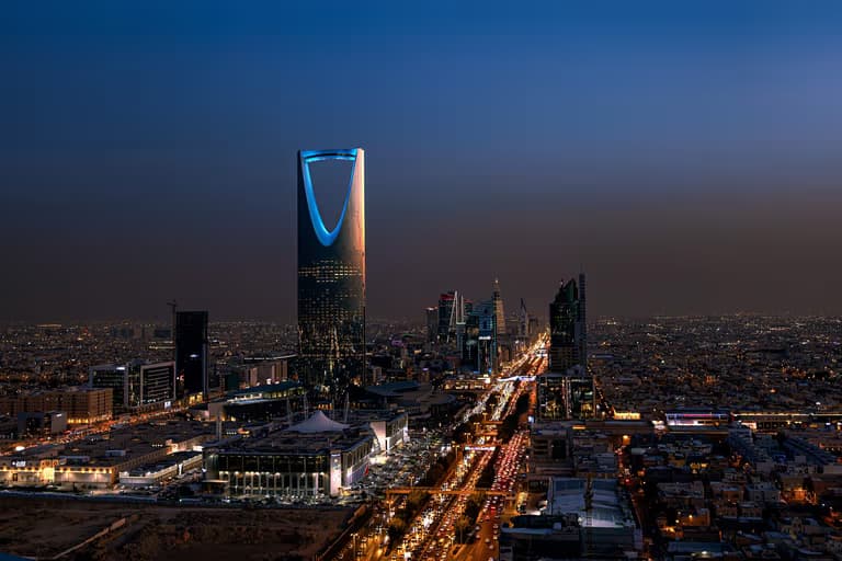 الرياض: جولة 8 ساعات بين الأصالة والحداثة